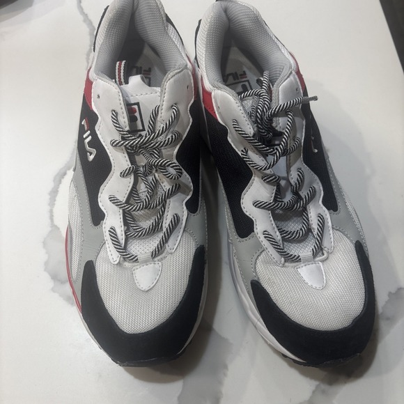Fila 1RM00586-102 Size 13 - Picture 1 of 6